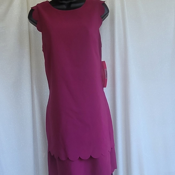 NWT Scalloped Hem Shift Dress by Betsey Johnson, Size 10 - Picture 1 of 16